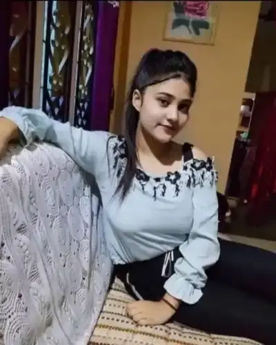 Call Girls Service in Lokhandwala